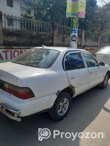 Toyota Corolla . 1994