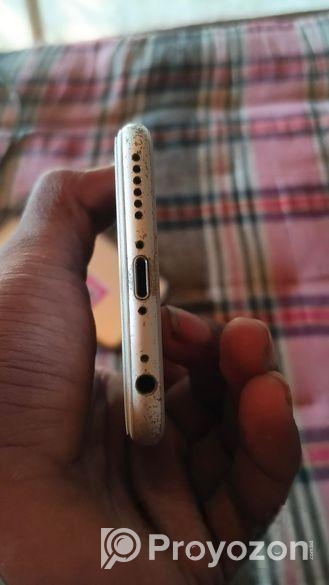 Apple iPhone 6S . (Used)