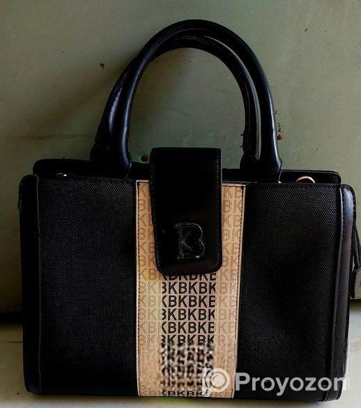 ব্যাগ বিক্রি