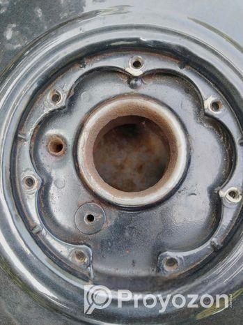 ট্যাংকিতে জং আছে