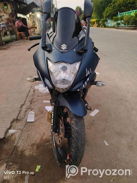 Suzuki Gixxer SF . 2023