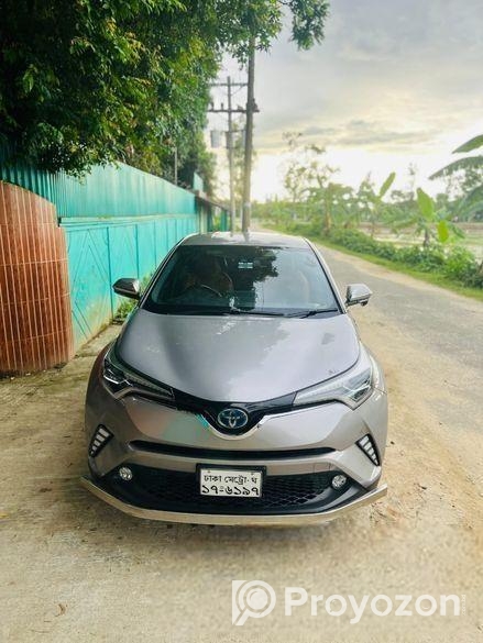 Toyota C-HR HYBRID 2017
