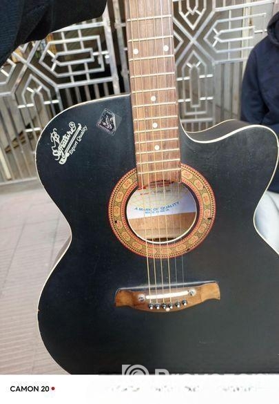 Signature Guiter For Sell
