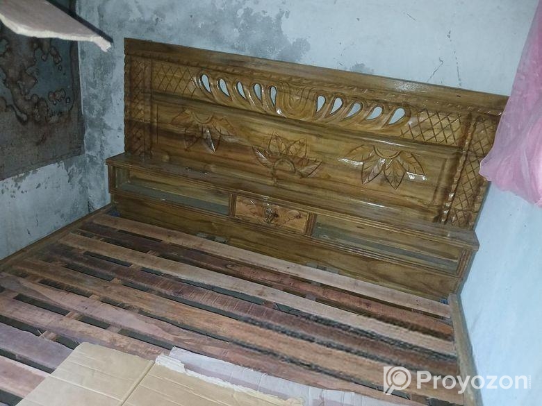 আকাশি কাটের ফুল বক্স খাট