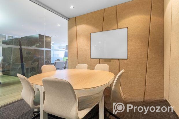 Private office for your business’ needs in Regus Rahim Plaza De C