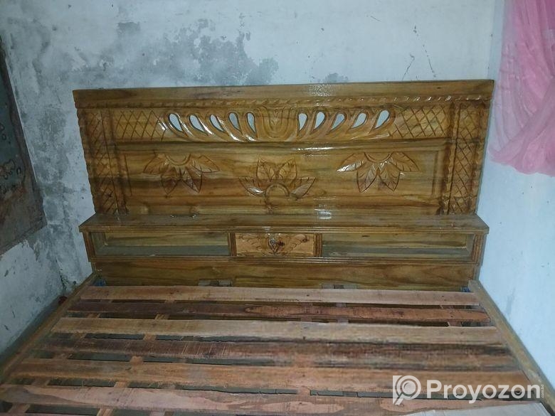 আকাশি কাটের ফুল বক্স খাট