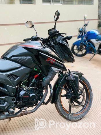 Honda X Blade 2022