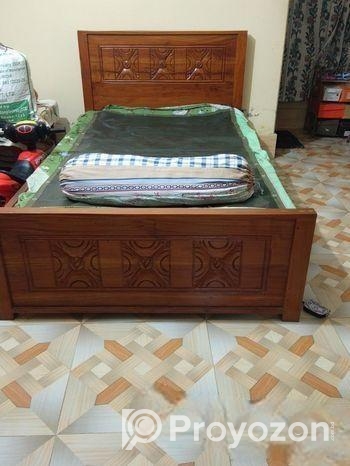 সিঙ্গেল খাট কন্ডিশন ভালো