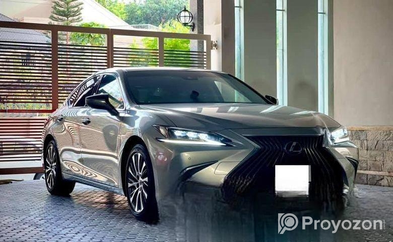 Lexus ES 300H JDM S CLASS 2020