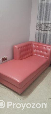 লেদারের ডিভান