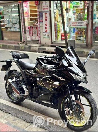 Suzuki Gixxer SF . 2023