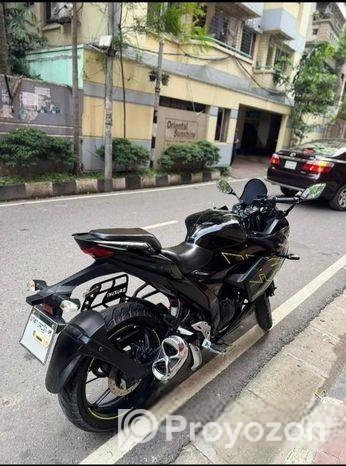 Suzuki Gixxer SF . 2023