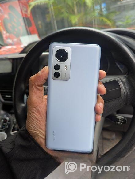 Xiaomi 12 Pro phone