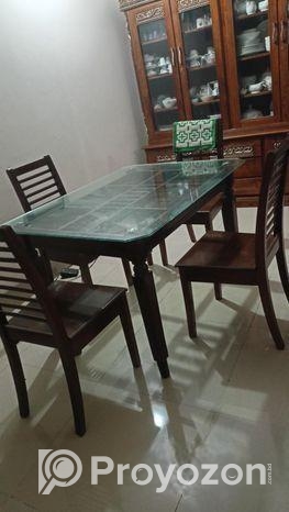 চার চেয়ার নিম কাঠের সম্পূর্ণ প্রেস খাবার টেবিল আর্জেন্ট সেল হবে।