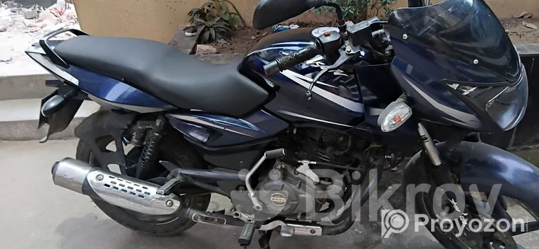Bajaj Pulsar 150 . 2017