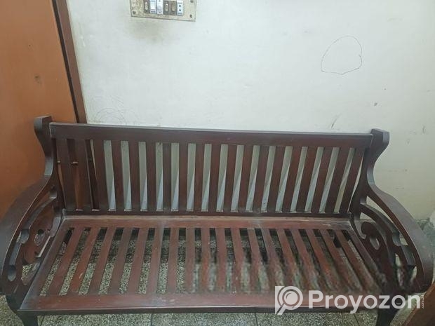 ফোম সহ তিন সিটের খাটি চিটাগাং শিলকড়াই কাঠের সোফা