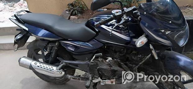 Bajaj Pulsar 150 . 2017