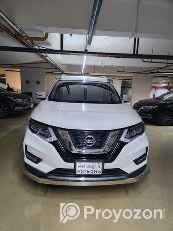 Nissan X-Trail . 2017
