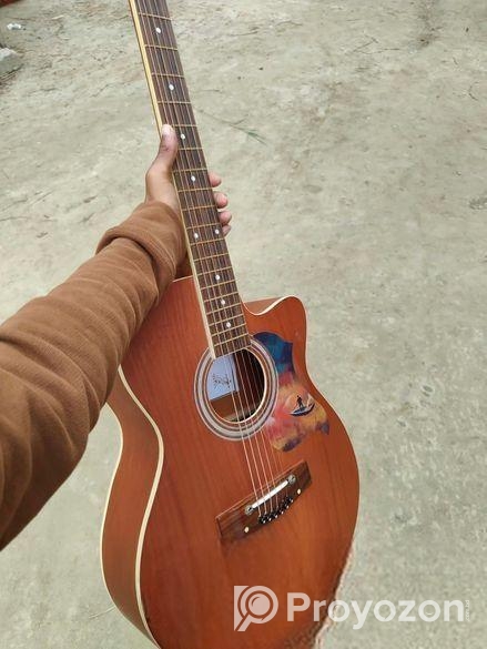 গিটার বিক্রি হবে