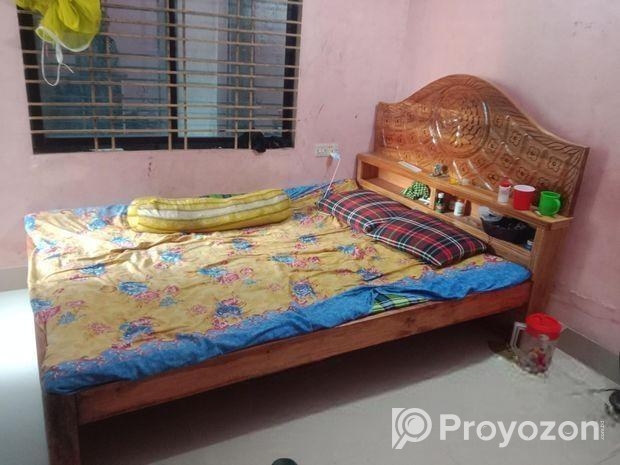 লম্বু কাঠের খাট