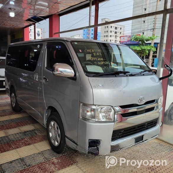 Toyota Hiace Super GL 2019