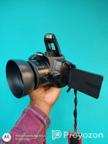 Canon 250D full fresh camera sathe 50mm prime lens..
