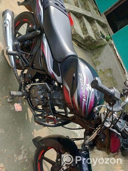 Bajaj Discover 100 . 2017