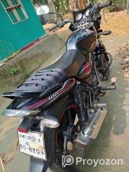 Bajaj Discover 100 . 2017