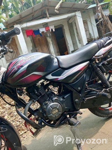 Bajaj Discover 100 . 2017