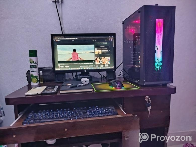 কম্পিউটার টেবিল