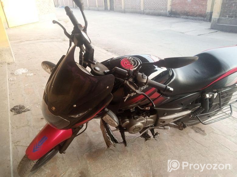 Bajaj Pulsar 150 . 2014