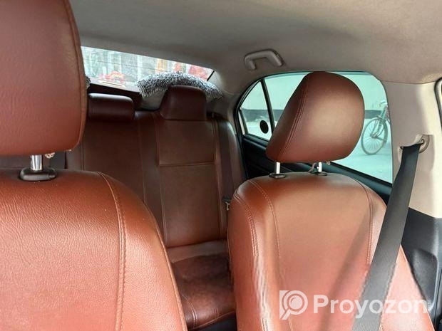 Toyota Axio Hybrid 2018