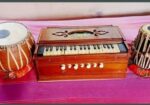 আমার নিজের ব্যবহৃত একটি হারমোনিয়াম