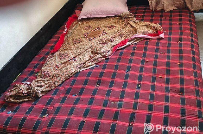 তোষক বিক্রি করা হবে