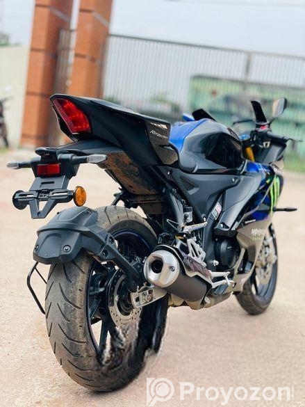 Yamaha R15M BS7 Monster 2025