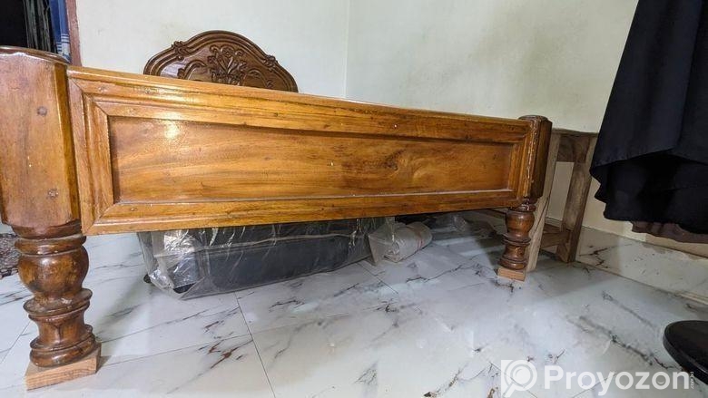 সেগুন কাঠের সিঙ্গেল খাট