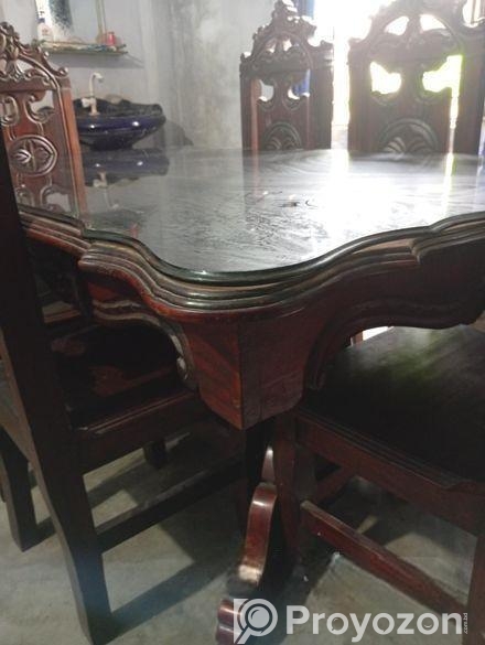 ডাইনিং টেবিল বিক্রি