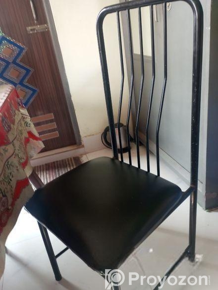 ডাইনিং টেবিল চেয়ার