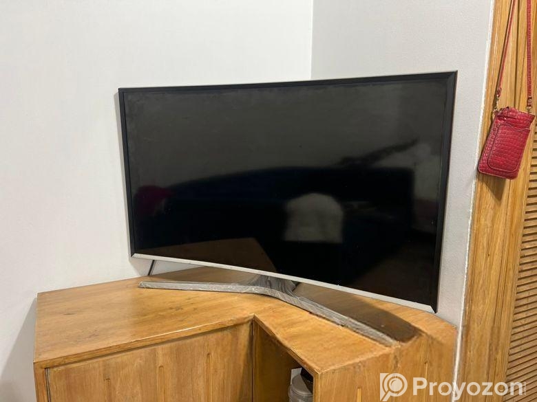 Samsung Curved Smart TV