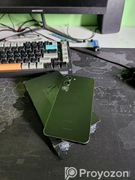 Samsung Galaxy S23 8 /128 with Box