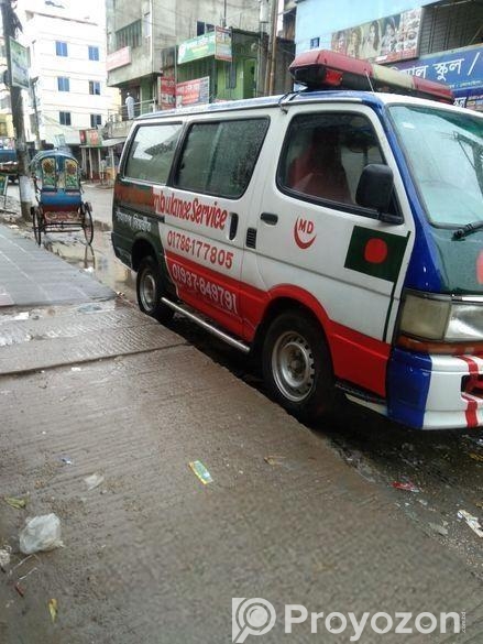 Toyota ambulance 2004