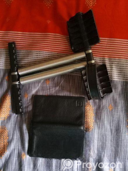 মানি ব্যাগ & ডাবল স্প্রিং টমি ট্রিমার।