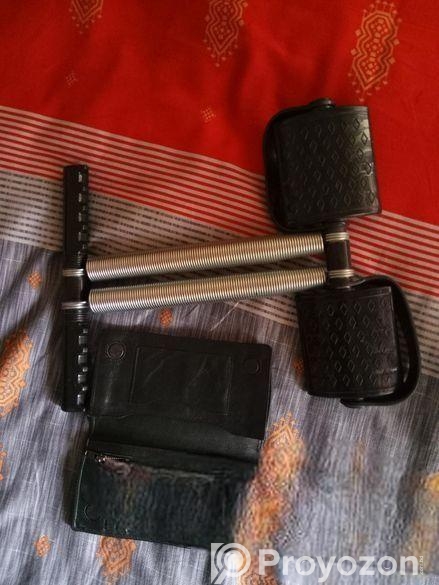 মানি ব্যাগ & ডাবল স্প্রিং টমি ট্রিমার।