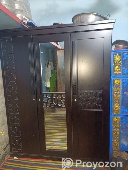 মালয়েশিয়ান কাঠের বড় ওয়্যারড্রব