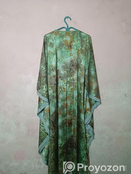 একটি আবায়া বিক্রি হবে