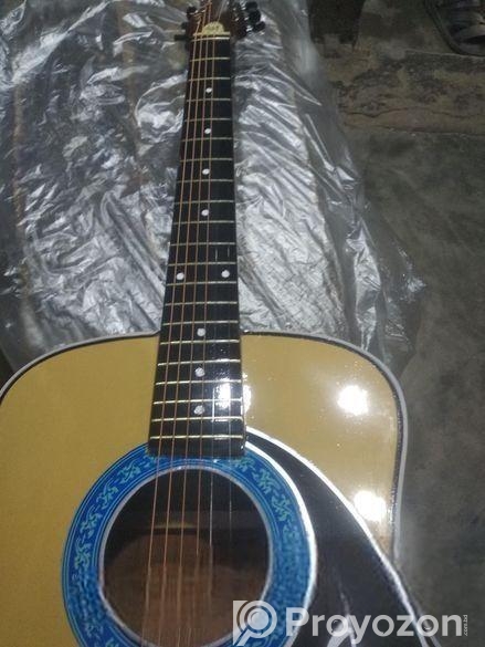 গিটারটি বিক্রি করা হবে