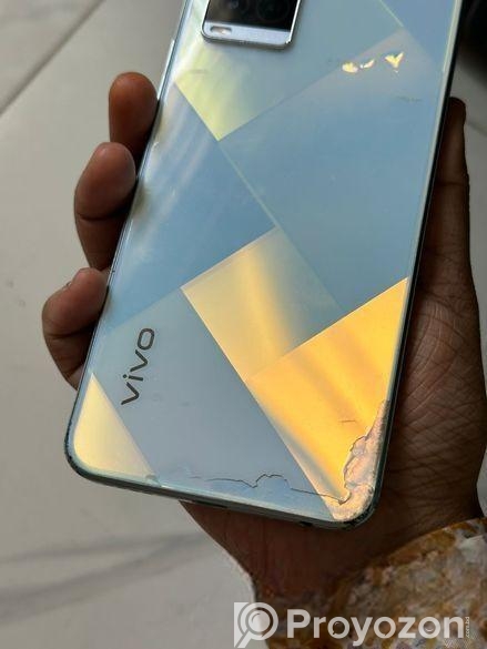 Vivo Y21