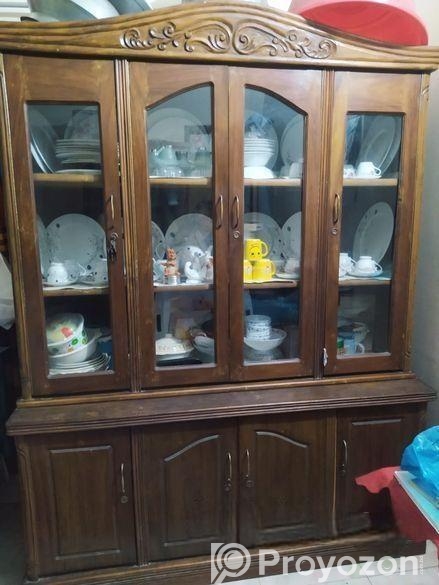 শোকেস বিক্রি হবে