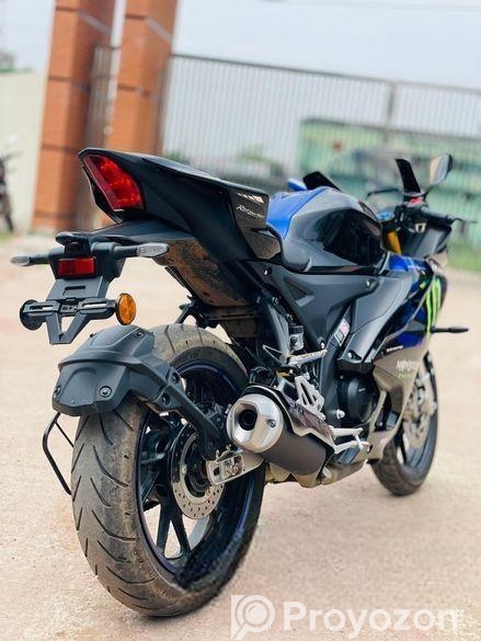 Yamaha R15M BS7 Monster 2025