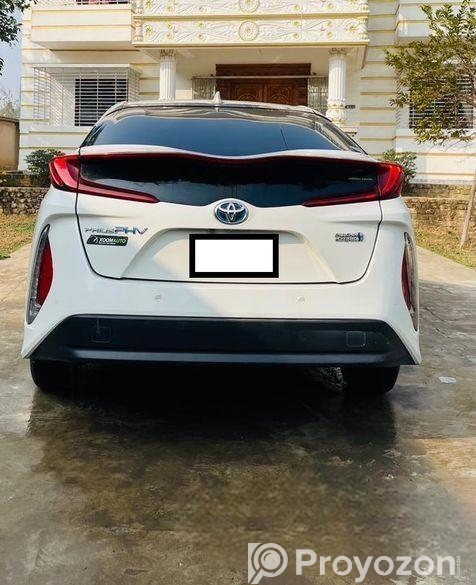 Toyota Prius Plug-in Hybrid 2019